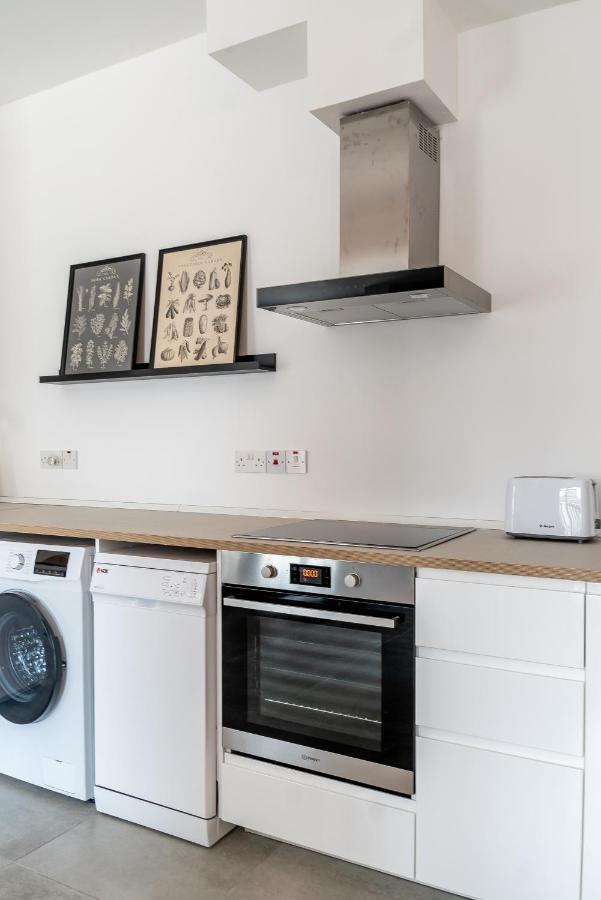 Kition City Apartments - Central Location Larnaca Ngoại thất bức ảnh
