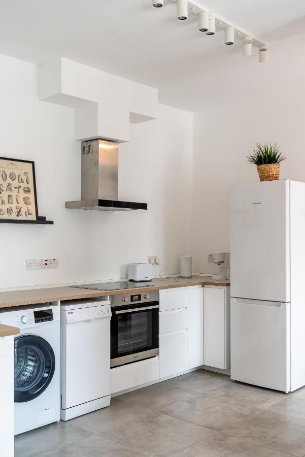 Kition City Apartments - Central Location Larnaca Ngoại thất bức ảnh